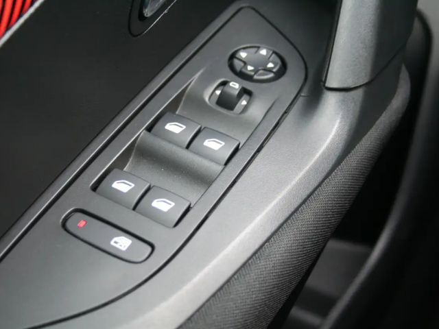 Peugeot E-2008 Active Pack