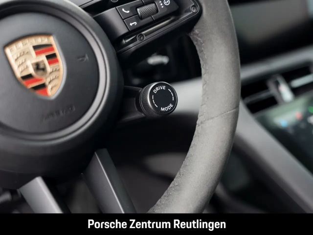 Porsche Taycan 4 Cross Turismo
