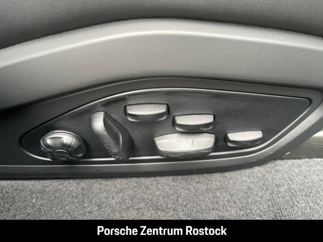 Porsche Taycan S Turbo