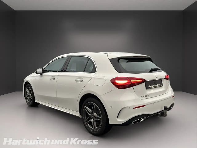 Mercedes-Benz A 250 A 250 e AMG Line