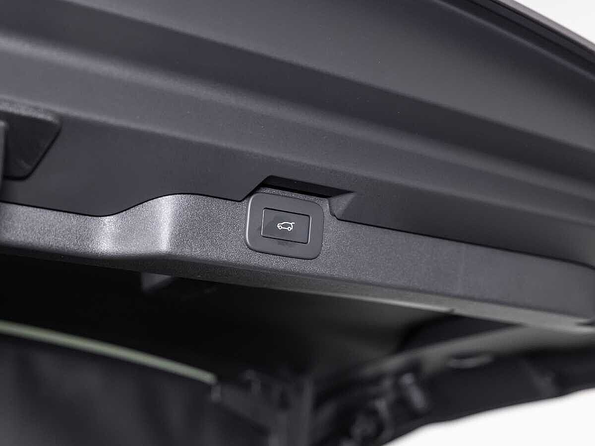 Land Rover Discovery D250 Dynamic SE