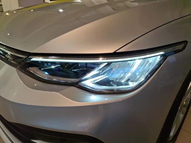 Volkswagen Golf DSG Life Variant