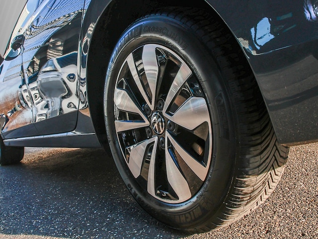 Volkswagen Golf 1.5 TSI Golf VIII