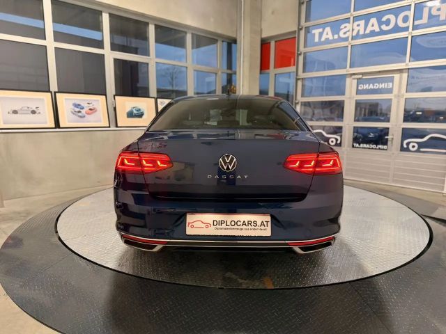 Volkswagen Passat Elegance Elegance