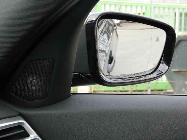 BMW 330 330e M-Sport Touring