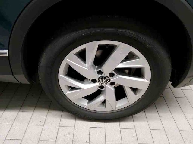 Volkswagen Tiguan AHK*STHZ*MATRIX*HARMAN*360°*DCC*KEYLESS