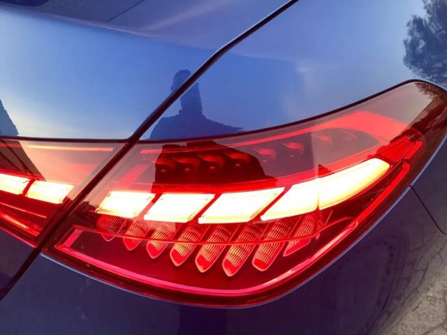 Mercedes-Benz C 300 AMG Line C 300 d Sedan