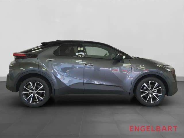 Toyota C-HR Team D