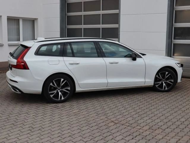 Volvo V60 R-Design Recharge T6