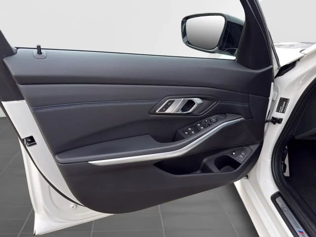 BMW 330 330e M-Sport Touring