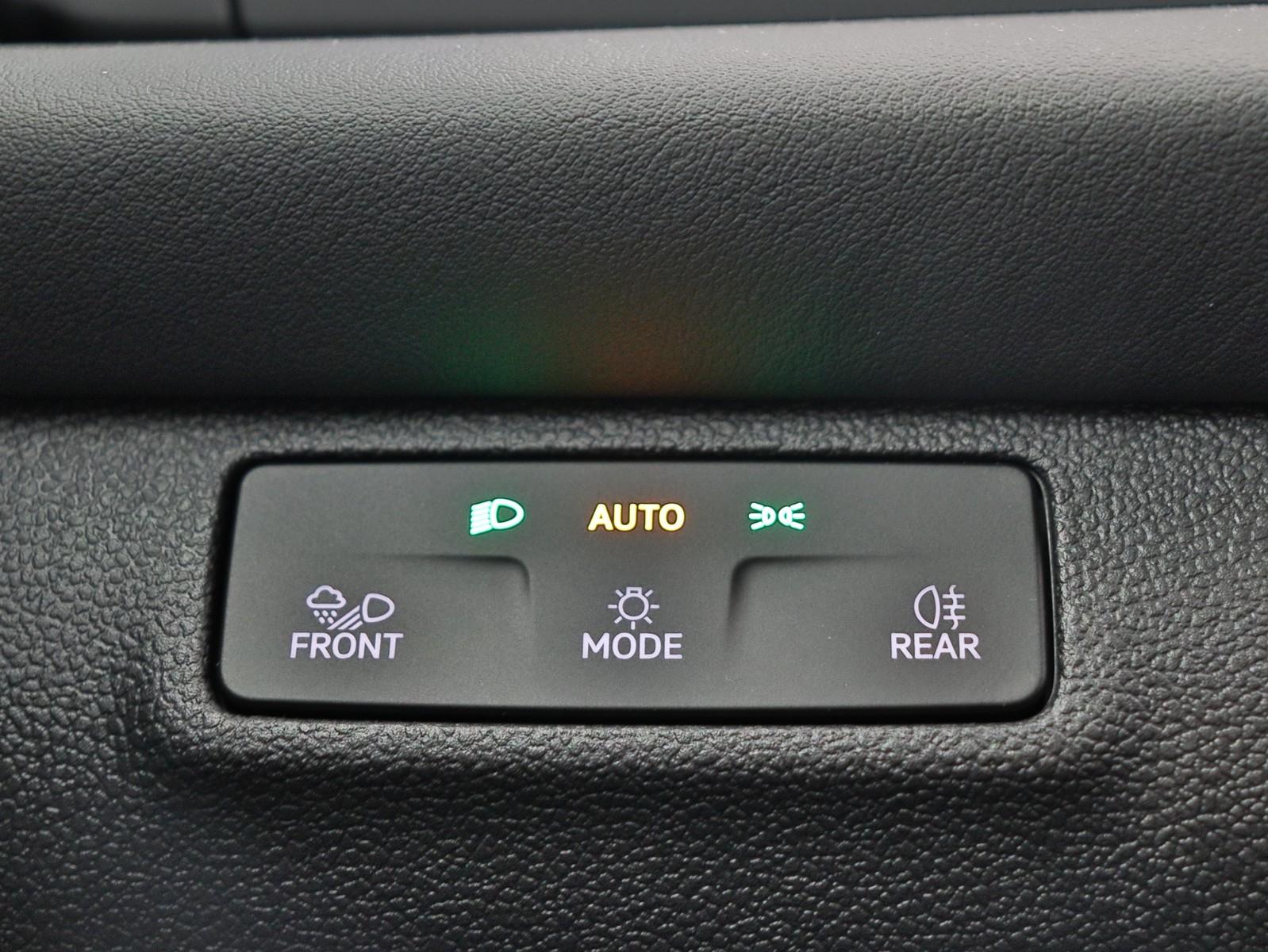 Volkswagen T-Roc 1.5 eTSI DSG R-Line