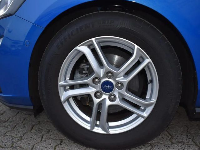 Ford Focus Cool & Connect