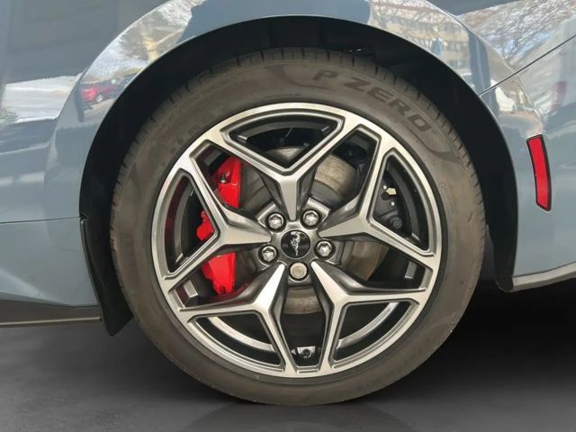 Ford Mustang Fastback GT 5.0 V8