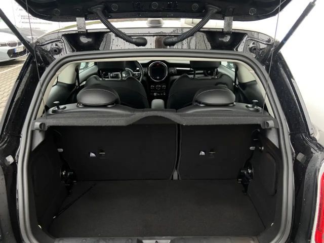 MINI One Colour Line LMR SHZ PDC LED DAB DigCockpit