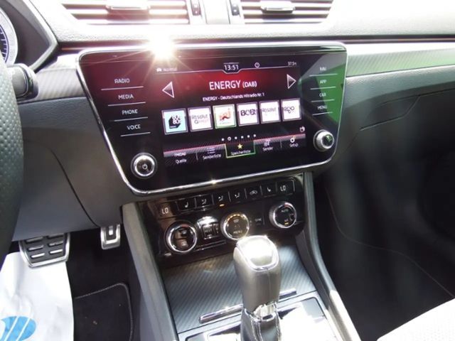 Skoda Superb 2.0 TSI Combi Sportline