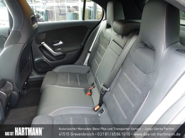 Mercedes-Benz A 180 AMG Line