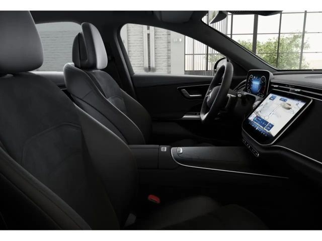 Mercedes-Benz E 220 AMG Line E 220 d Sedan