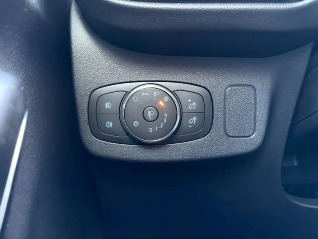 Ford Puma EcoBoost Titanium