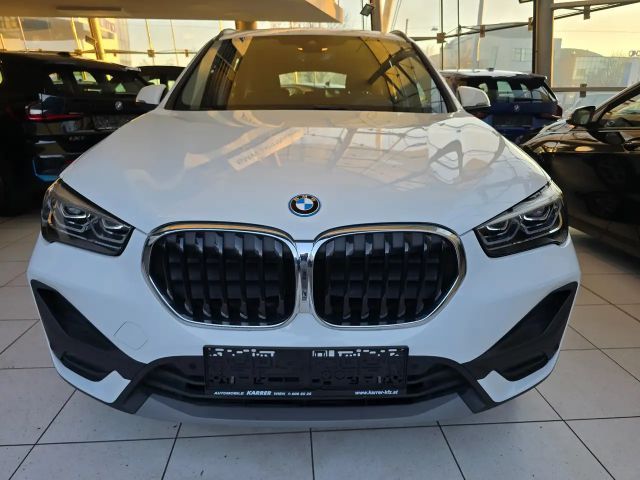 BMW X1 25e Hybrid Allrad A. neuwertiger Zustand -8.400 km