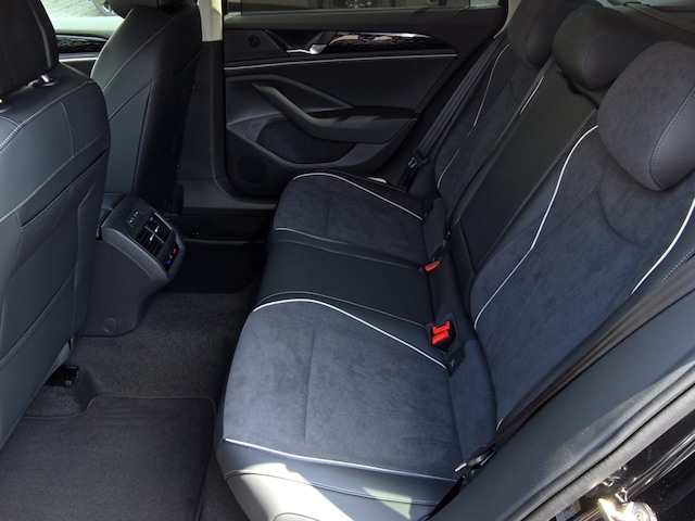 Volkswagen Passat Pro