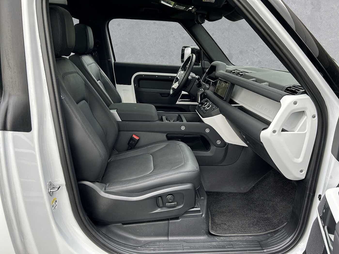 Land Rover Defender 90 SE