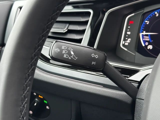 Volkswagen Taigo 1.0 TSI DSG R-Line