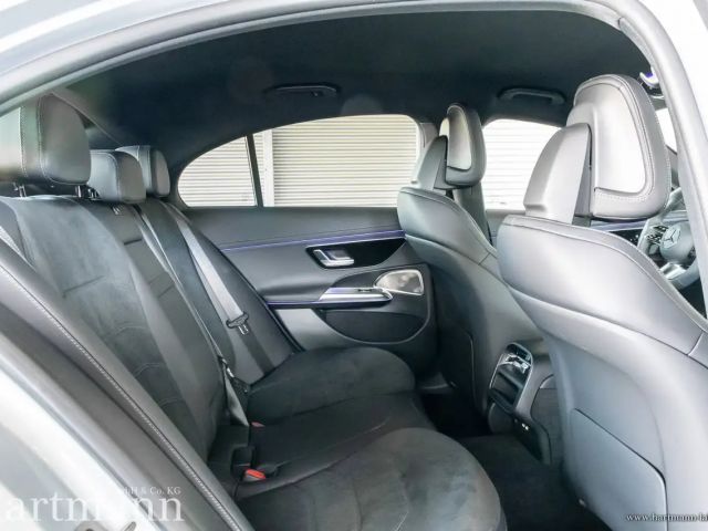 Mercedes-Benz E 200 AMG Line Sedan