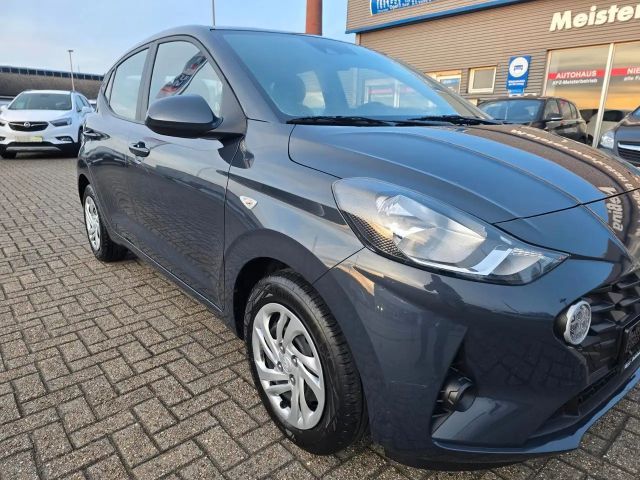 Hyundai i10 Advanced  /Kamera/SHZ/LHZ/Klimaautom.