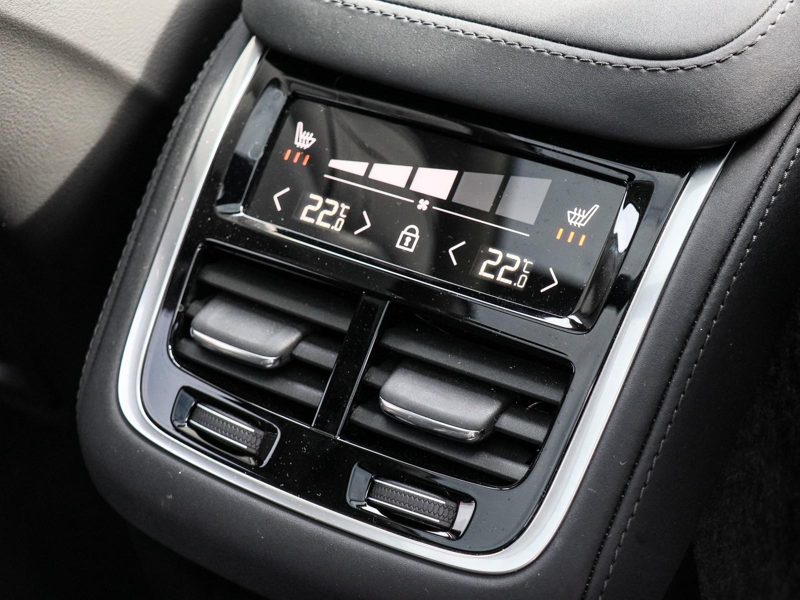 Volvo XC90 AWD Dark Plus Recharge T8