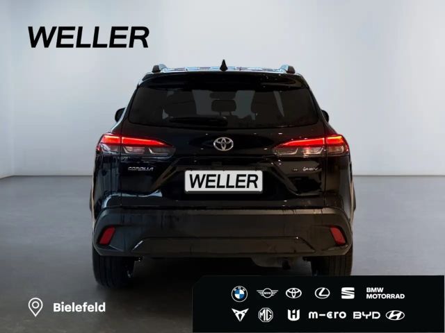 Toyota Corolla Cross Hybride Team D