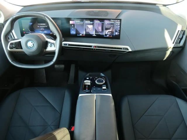 BMW iX xDrive40