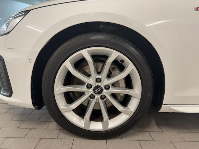 Audi A4 40 TFSI Avant Quattro S-Line S-Tronic