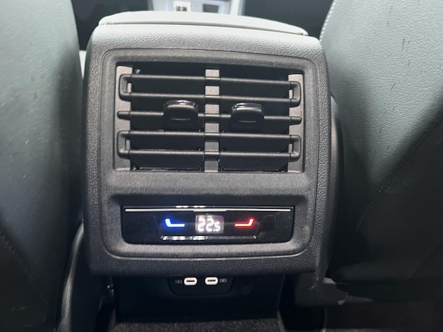 Volkswagen Golf 1.5 eTSI DSG Variant