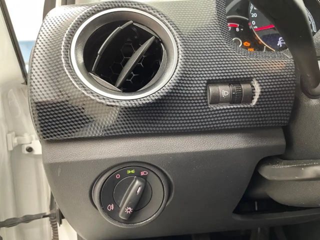 Volkswagen up! 1.0 KLIMA DAB+ ESP ZV ABS GANZJAHRESREIFEN