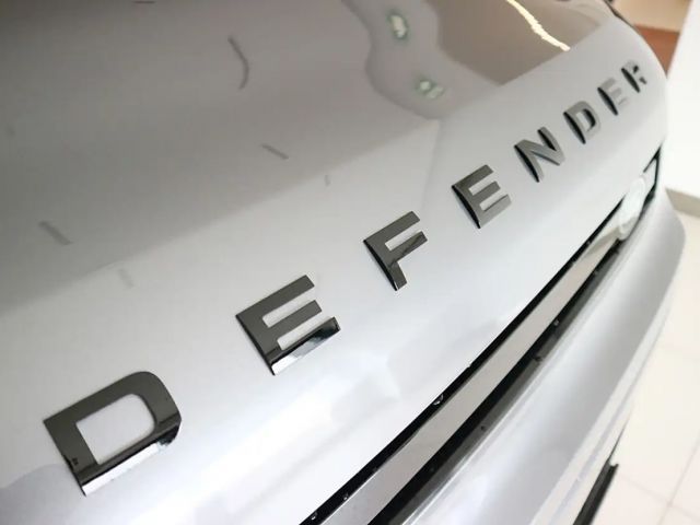 Land Rover Defender AWD D300 Dynamic SE