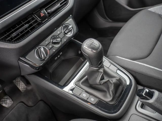 Skoda Fabia 1.0 Essence KLIMA PDC SITZHEIZUNG LED