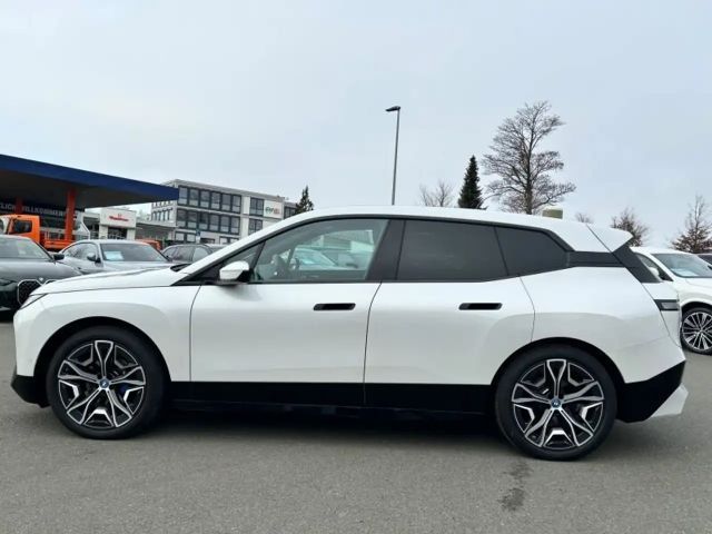 BMW iX xDrive50