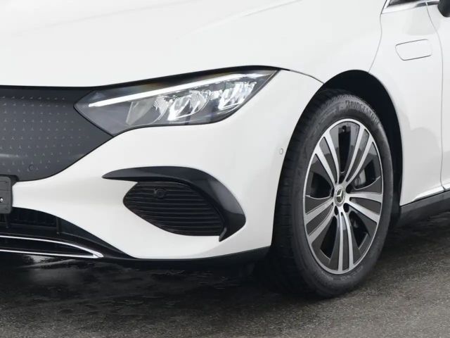 Mercedes-Benz EQE 300 Advanced Sedan