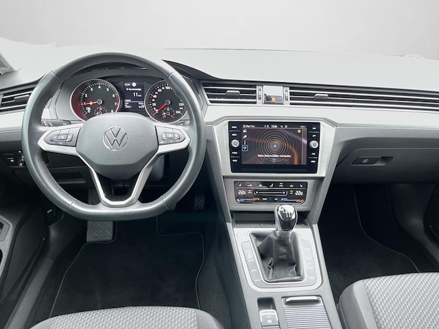 Volkswagen Passat 1.5 TSI Business Variant