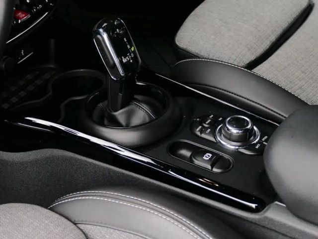 MINI Cooper Clubman .