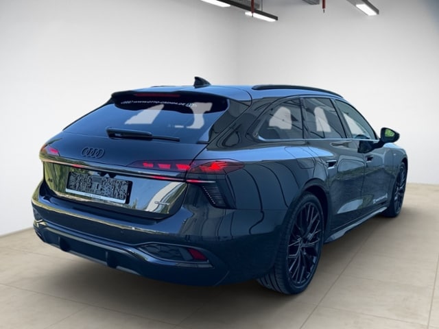 Audi A6 Avant Quattro S-Tronic