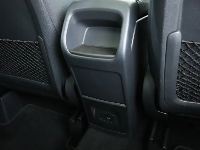 Mercedes-Benz B 250 AMG Line B 250 e