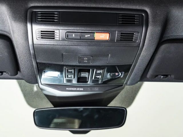 Volkswagen T-Roc R-Line Style