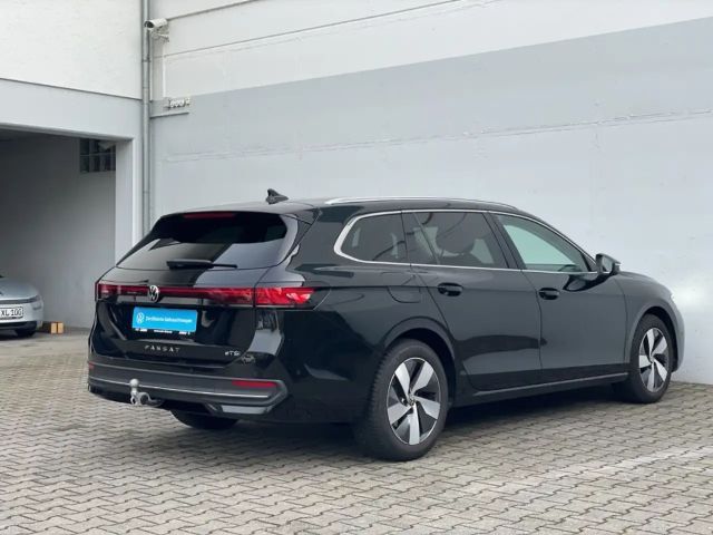 Volkswagen Passat 1.5 eTSI Business Variant