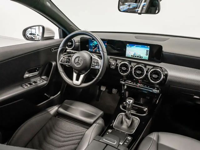 Mercedes-Benz A 180 A 180 d Style