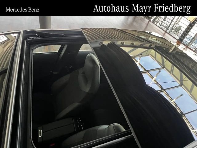 Mercedes-Benz A 200 AMG Line Premium