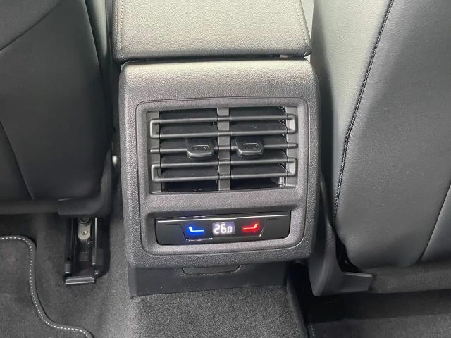 Volkswagen Golf Rabbit TSI