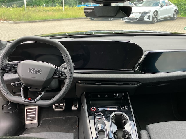 Audi A6 Avant Quattro S-Tronic