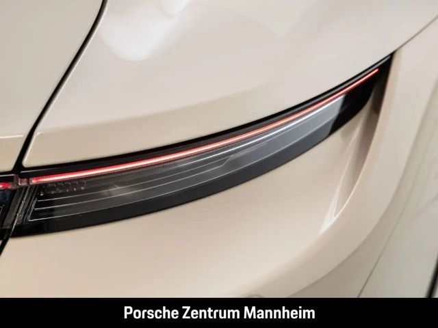 Porsche Taycan 4S Cross Turismo