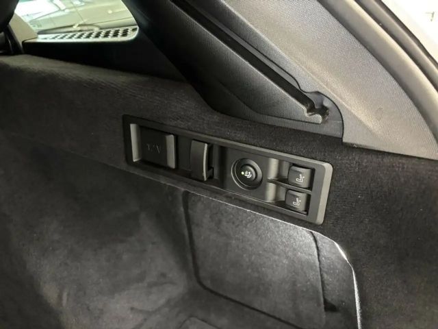 BMW 320 320d M-Sport Touring xDrive